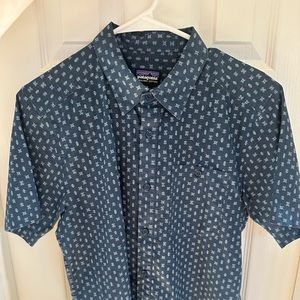 Short sleeve button up